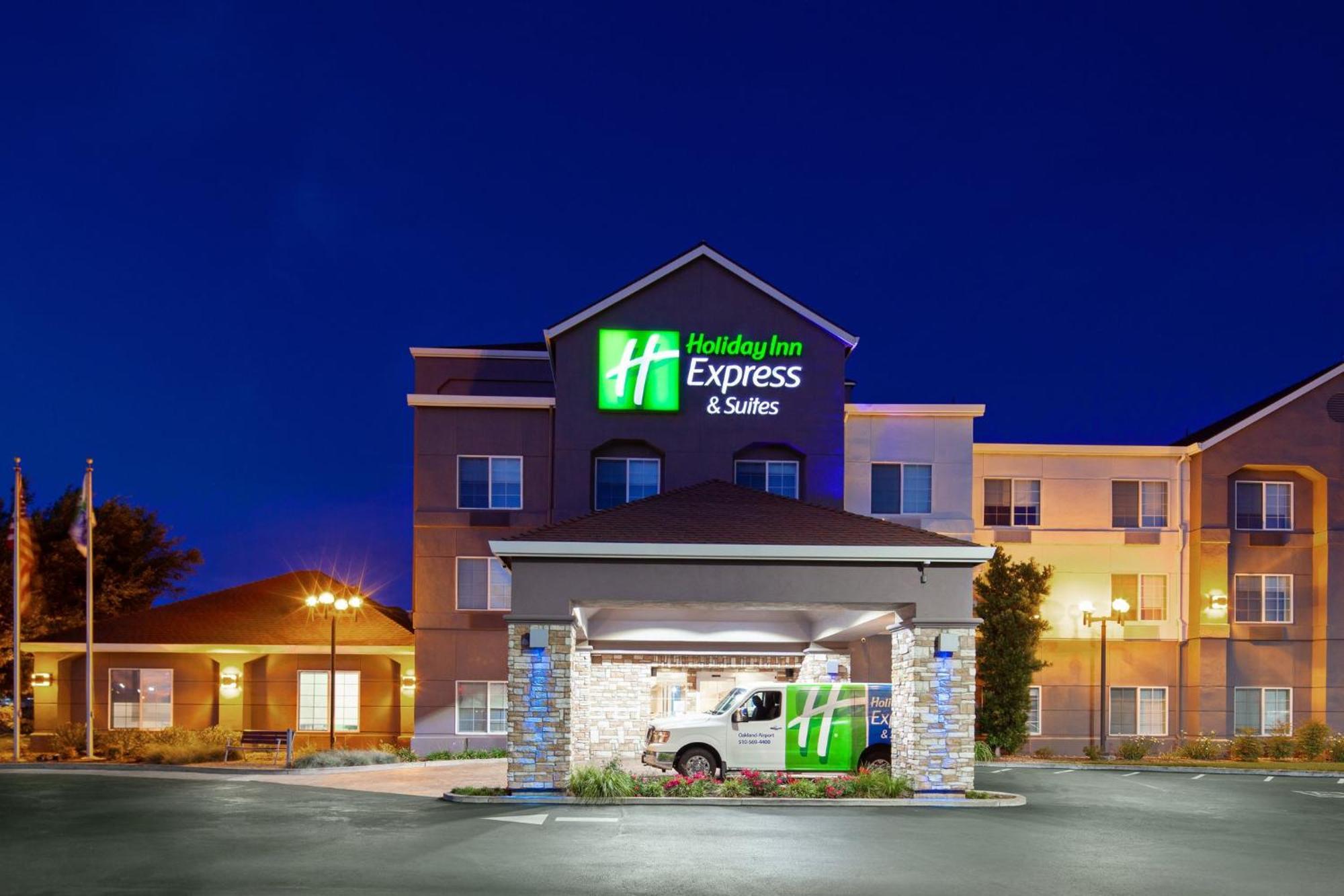 Holiday Inn Express & Suites Oakland - Airport, An Ihg Hotel Exterior photo